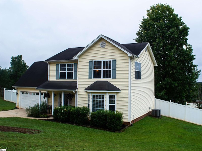 Property image 2 at 709 Canton Court, Greer, SC 29651