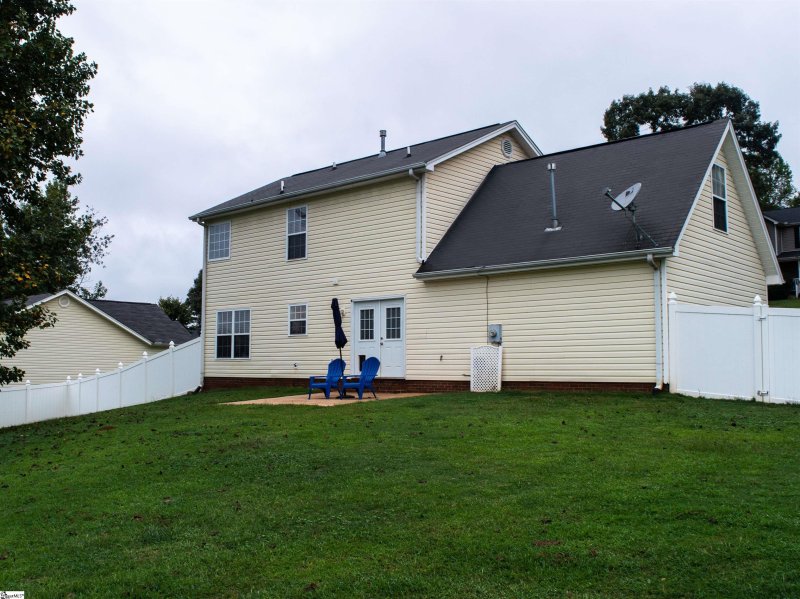 Property image 4 at 709 Canton Court, Greer, SC 29651