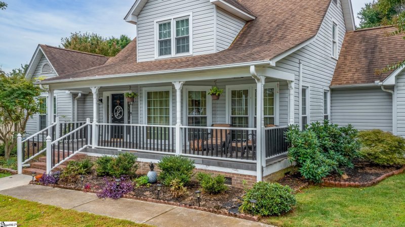 Property image 3 at 9 Middlecreek Way, Greenville, SC 29607