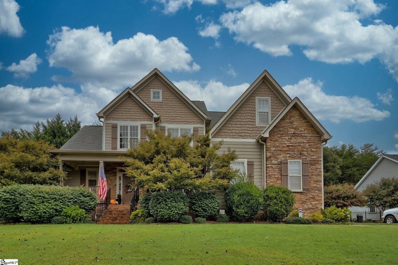 14 Windswept Knoll Drive