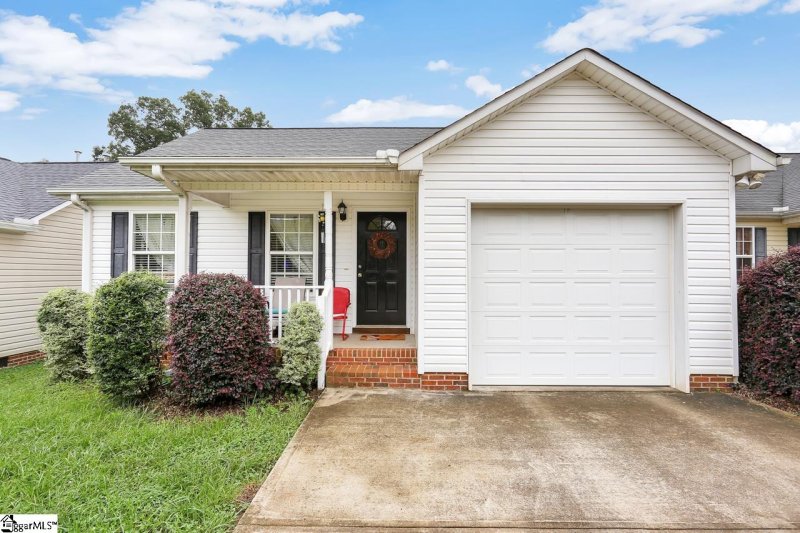 Property image 4 at 206 Cosmic Court, Greer, SC 29651