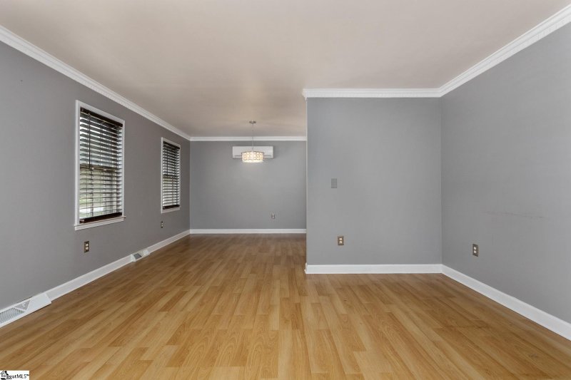 Property image 3 at 8 Rose Wood Drive, Greenville, SC 29607