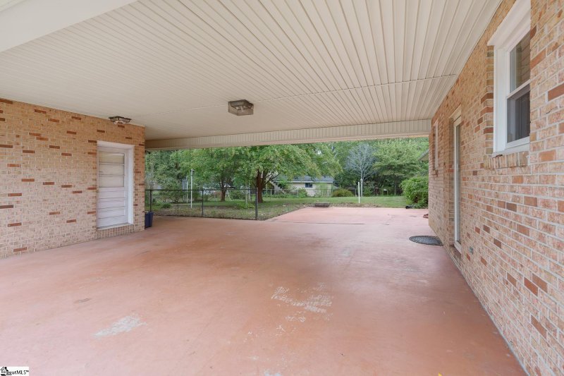 Property image 4 at 14 Clingstone Drive, Taylors, SC 29687
