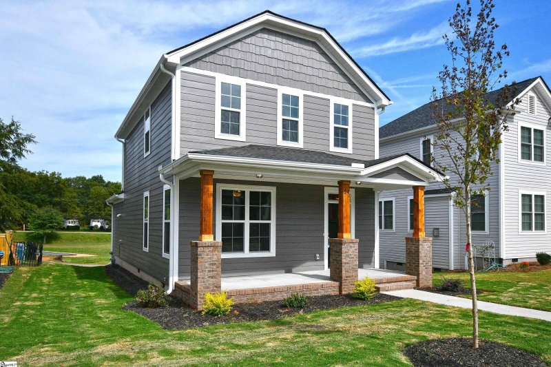 Property image 3 at 24 Arrington Avenue, Greenville, SC 29617