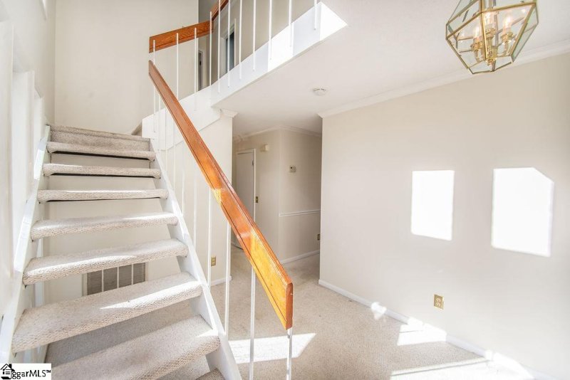 Property image 2 at 1721 Winding Way, Taylors, SC 29687