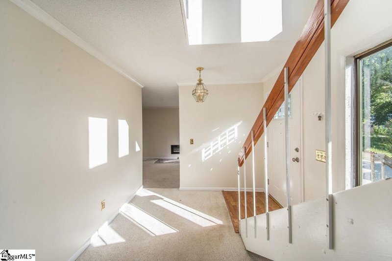 Property image 4 at 1721 Winding Way, Taylors, SC 29687