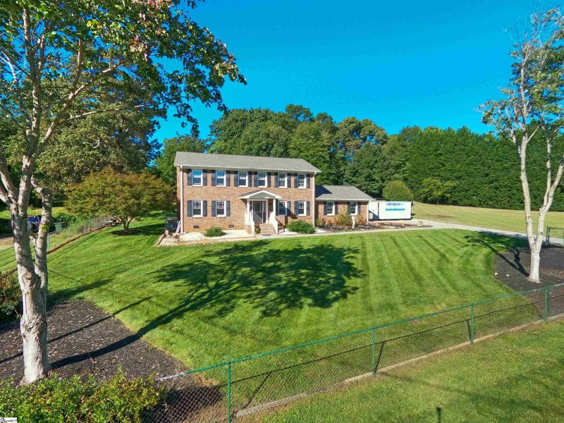 Property image 2 at 204 Meadow Lane, Easley, SC 29642