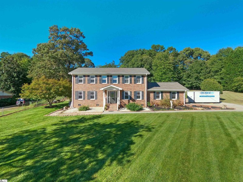 Property image 3 at 204 Meadow Lane, Easley, SC 29642