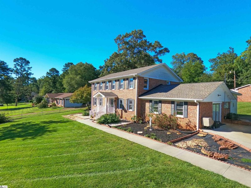 Property image 4 at 204 Meadow Lane, Easley, SC 29642