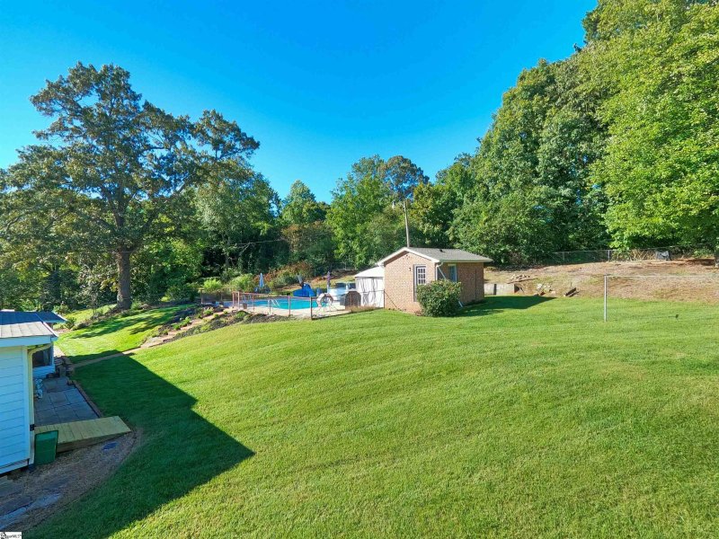 Property image 2 at 202 Meadow Lane, Easley, SC 29642