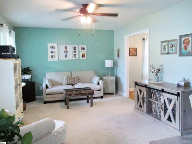 Property image 4 at 318 Woodfield Drive, Easley, SC 29642