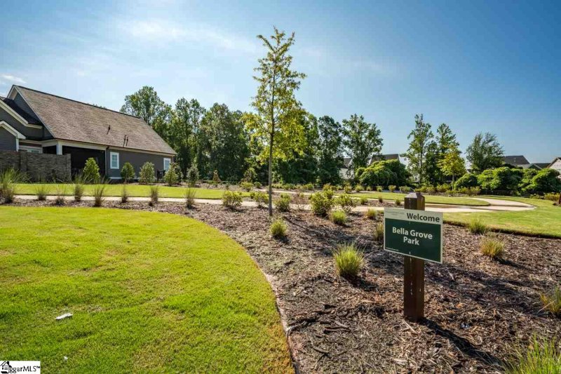 Property image 4 at 5 Norlin Drive, Greenville, SC 29607