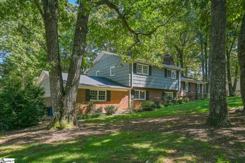Property image 2 at 6 Dronfield Drive, Greenville, SC 29609