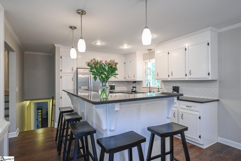 Property image 5 at 6 Dronfield Drive, Greenville, SC 29609