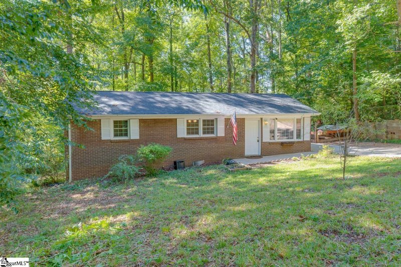 Property image 2 at 207 Kenmore Drive, Piedmont, SC 29673