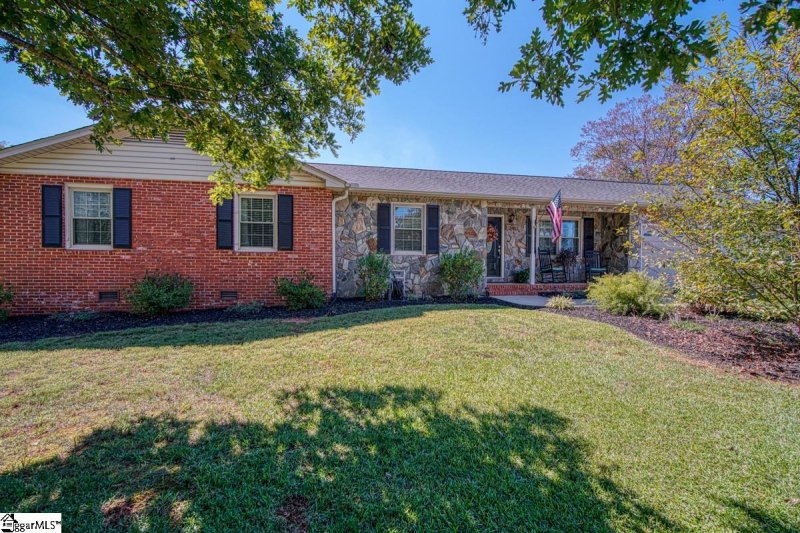 Property image 2 at 111 Ridgewood Drive, Inman, SC 29349