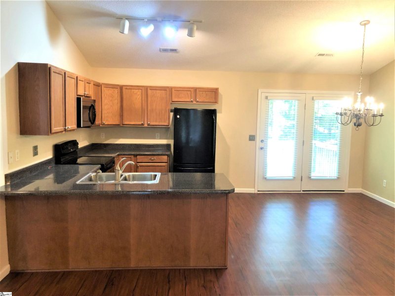 Property image 3 at 814 Somerset Place, Spartanburg, SC 29301