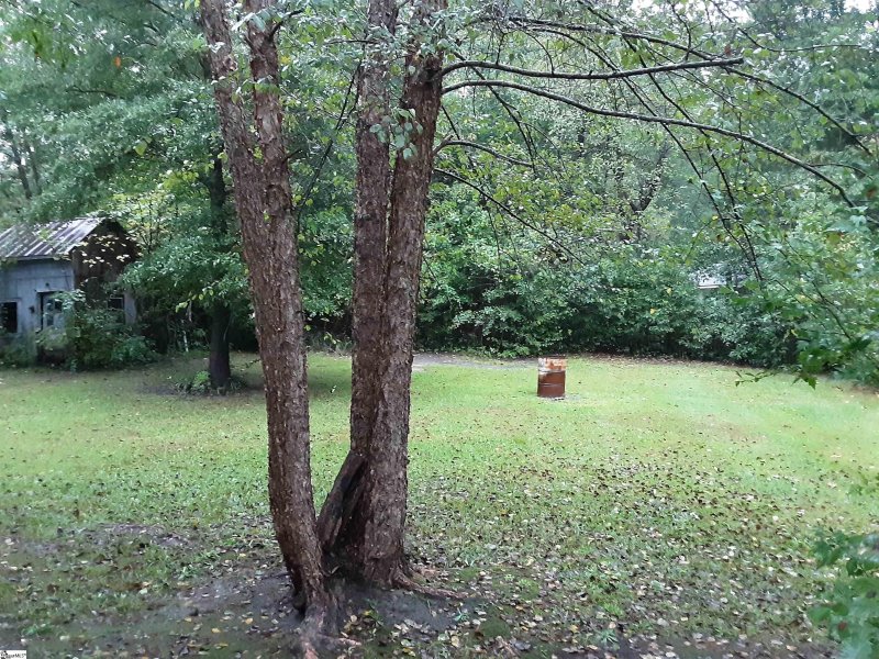 Property image 3 at 9 June Lane, Greenville, SC 29605