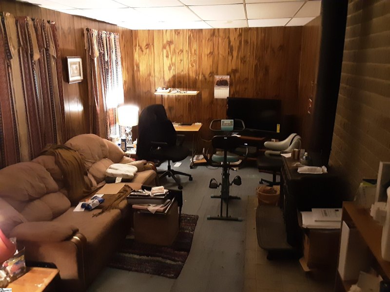 Property image 5 at 9 June Lane, Greenville, SC 29605