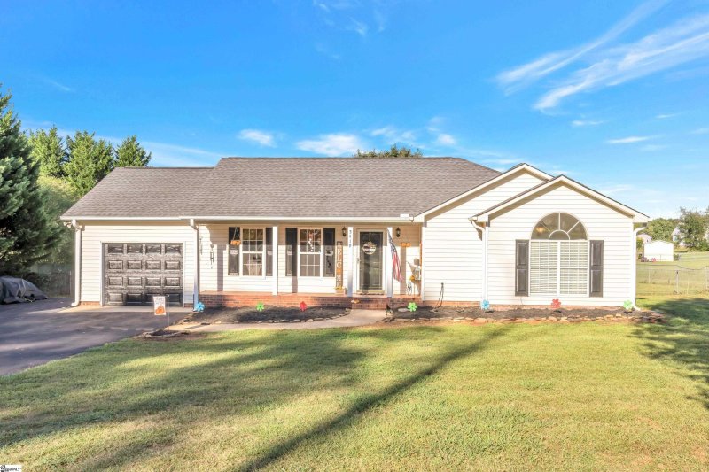 Property image 2 at 5419 Parris Bridge Road, Boiling Springs, SC 29316
