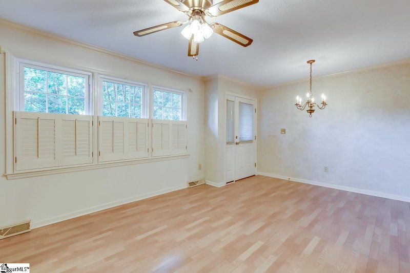 Property image 2 at 130 Colvin Road, Greenville, SC 29615