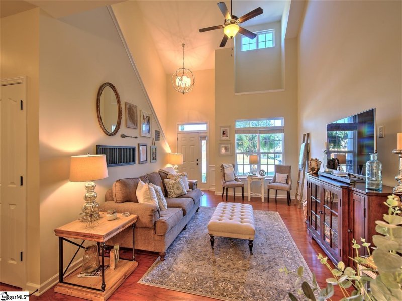 Property image 4 at 5 Hickory Cove Lane, Simpsonville, SC 29681