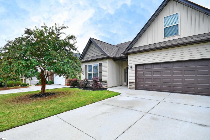 Property image 2 at 128 Sloan Avenue, Anderson, SC 29621