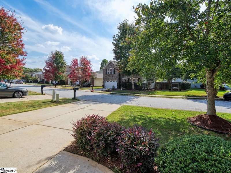 Property image 3 at 22 Slow Creek Drive, Simpsonville, SC 29681