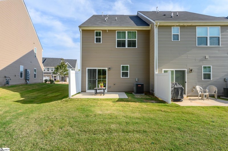 Property image 4 at 19 Country Dale Drive, Greer, SC 29650