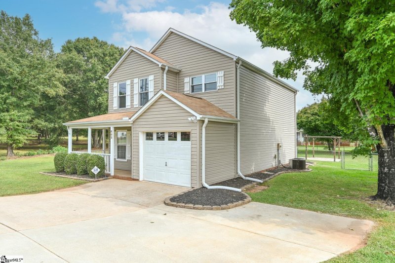 Property image 3 at 602 Watkins Road, Greenville, SC 29617