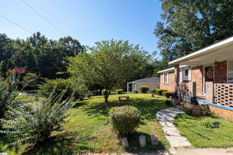 Property image 3 at 226 Bluff Drive, Greenville, SC 29605