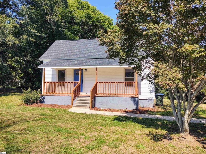 Property image 2 at 107 Turner Street, Easley, SC 29640