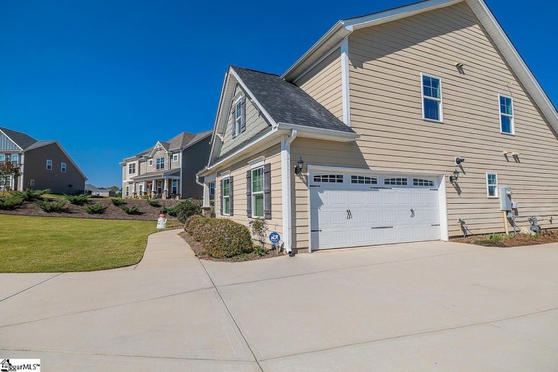 Property image 2 at 210 N Harvest Moon Way, Easley, SC 29642