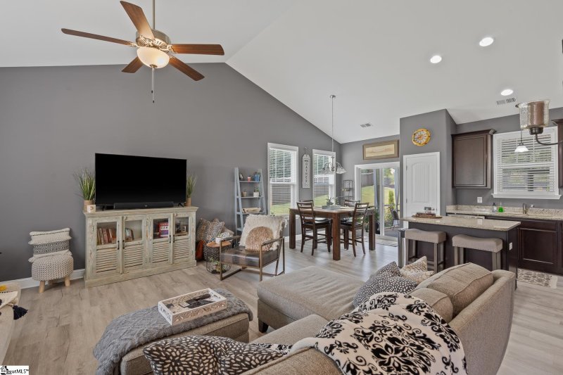 Property image 5 at 502 Bridlecrest Lane, Greer, SC 29651