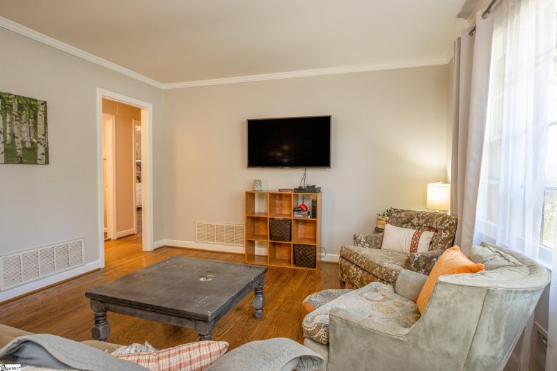 Property image 2 at 5 WOODRIDGE Drive, Greenville, SC 29611