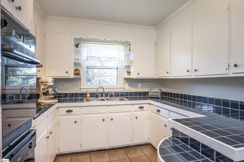 Property image 4 at 5 WOODRIDGE Drive, Greenville, SC 29611