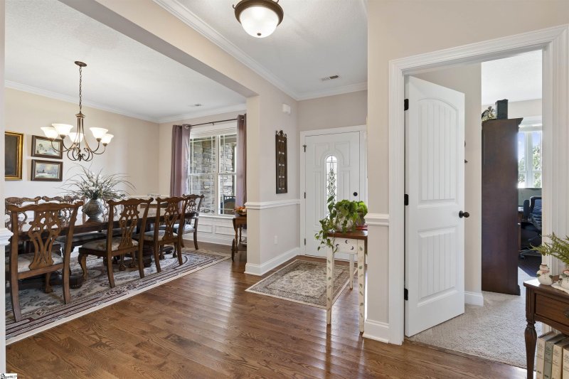 Property image 5 at 330 Royal Burgess Drive, Campobello, SC 29322