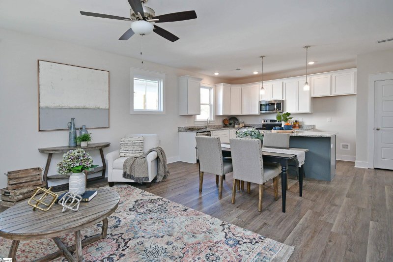 Property image 3 at 16 Arrington Avenue, Greenville, SC 29617