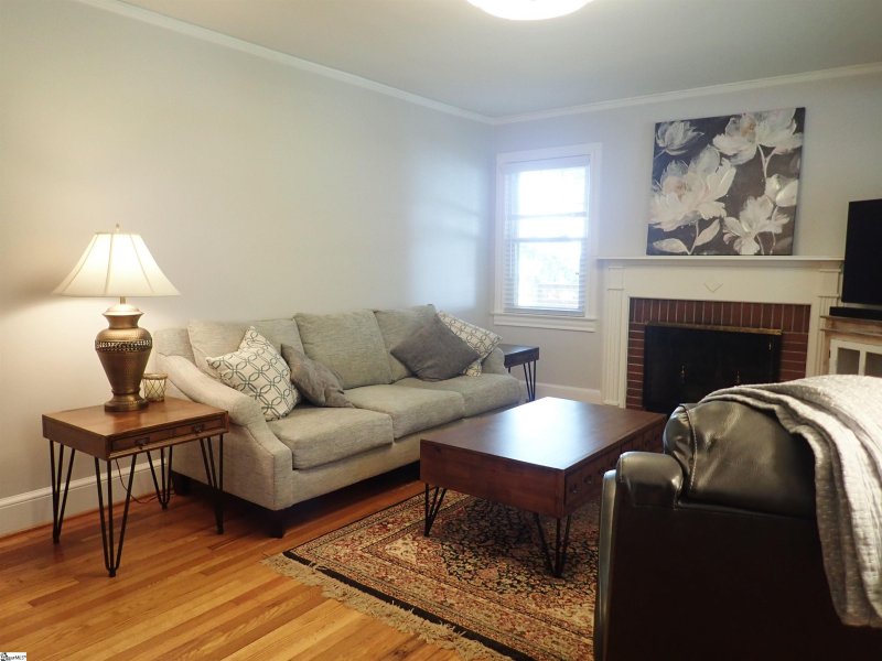 Property image 3 at 12 Carolina Avenue, Greenville, SC 29607