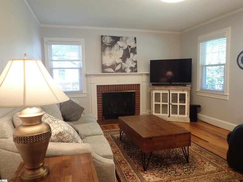 Property image 4 at 12 Carolina Avenue, Greenville, SC 29607