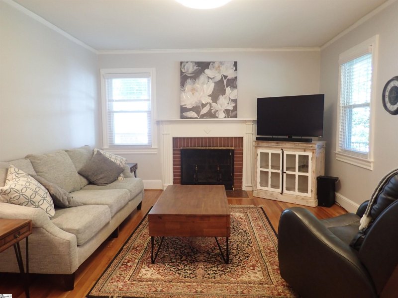 Property image 5 at 12 Carolina Avenue, Greenville, SC 29607