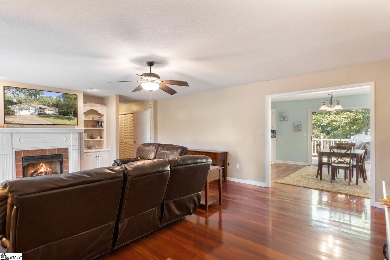 Property image 3 at 109 Magnolia Way, Seneca, SC 29672