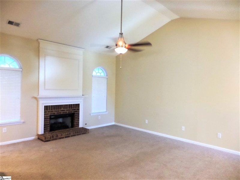 Property image 2 at 534 E Abington Way, Spartanburg, SC 29301