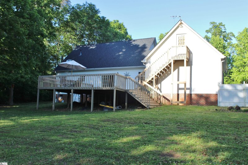 Property image 2 at 211 Edwards Mill Road, Taylors, SC 29687