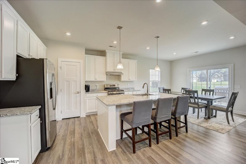 Property image 4 at 32 Wiltshire Circle, Easley, SC 29642