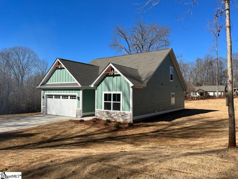 Property image 2 at 3 Alexandria Drive, Greenville, SC 29605-5062