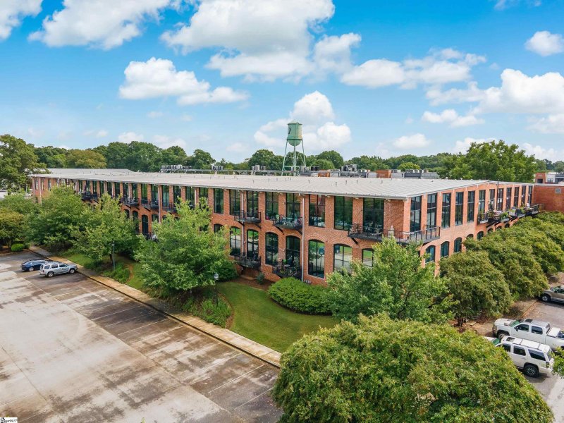 Property image 2 at 300 South Street, Simpsonville, SC 29681-2566