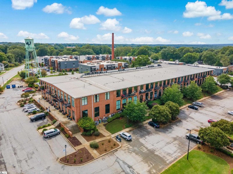 Property image 3 at 300 South Street, Simpsonville, SC 29681-2566