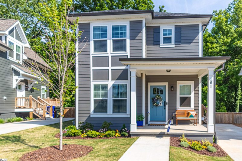 101 GREENRIDGE Drive