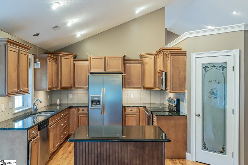 Property image 4 at 712 Brookdale Drive, Greer, SC 29651